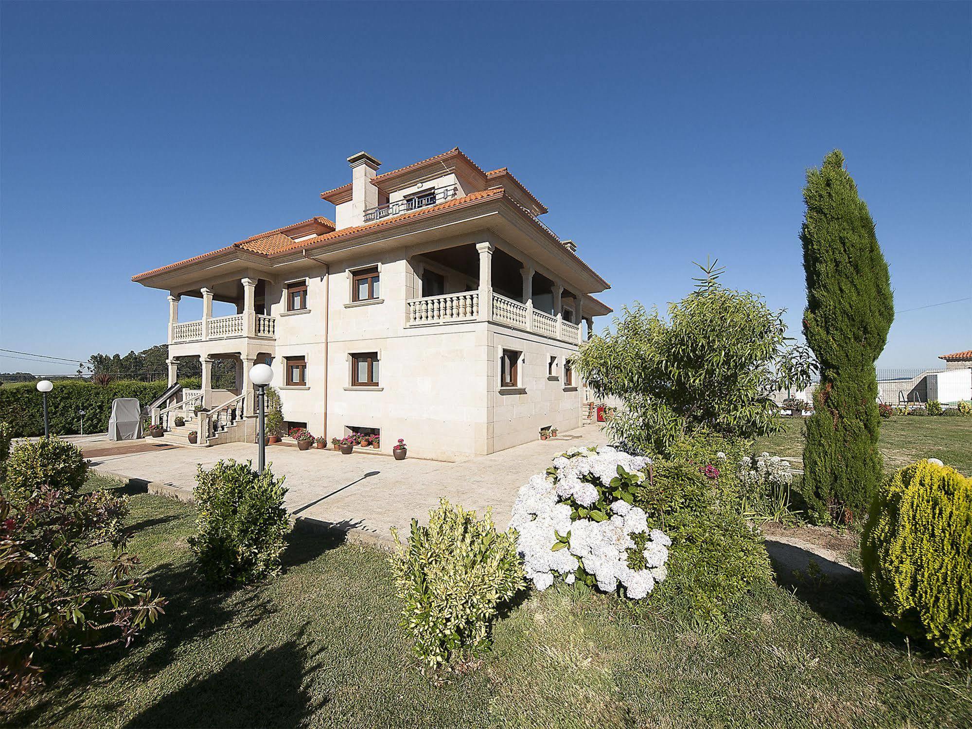 Pension Residencia A Cruzan (Adults Only) Noalla  Buitenkant foto