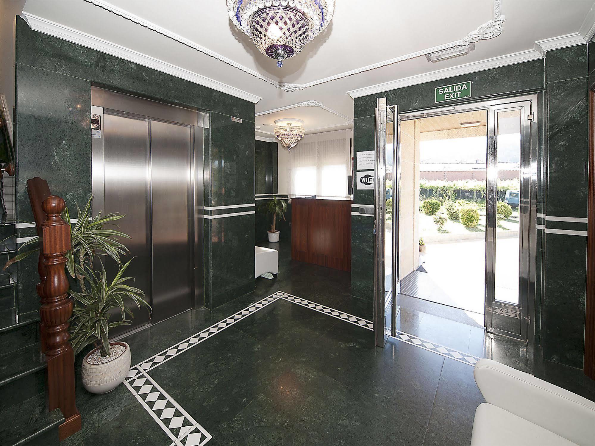 Pension Residencia A Cruzan (Adults Only) Noalla  Buitenkant foto